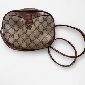 ‼️SOLD‼️Gucci GG Supreme Web Sherry Line shoulder bag in beige PVC and leather